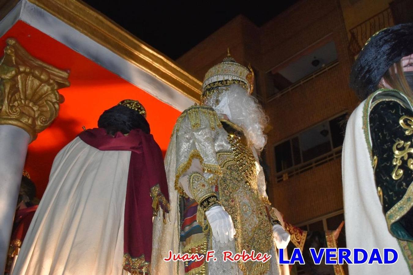 El Cortejo Real que precedía a las carrozas del Melchor, Gaspar y Baltasar, estaba compuesto por distintas carrozas, espectáculos musicales y personajes de fantasía. La Policía Local y el Cuerpo de Bomberos abrieron el recorrido, seguidos de Dafne Dance Academy, Goofy & Donald, Club Gymca VeraCruz, La Sirenita, Academia de Baile EDIG, Pinocho, Escuela de Baile de la Concejalía de Deportes, Las Mariposas, Escuela de Baile Ana, La Bella y la Bestia, la Guardia de Darth Vader y la Banda de Música La Compañía.
