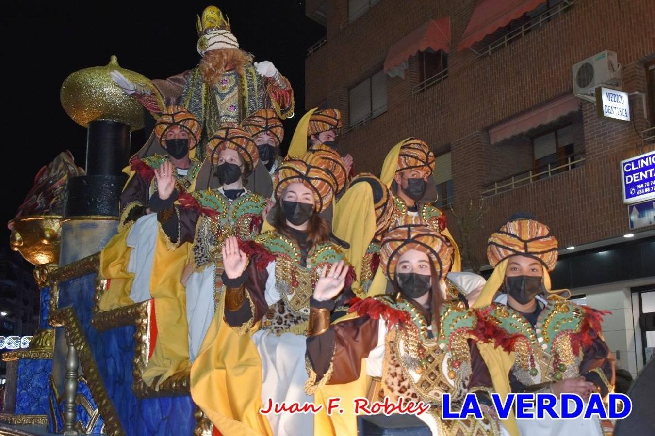 El Cortejo Real que precedía a las carrozas del Melchor, Gaspar y Baltasar, estaba compuesto por distintas carrozas, espectáculos musicales y personajes de fantasía. La Policía Local y el Cuerpo de Bomberos abrieron el recorrido, seguidos de Dafne Dance Academy, Goofy & Donald, Club Gymca VeraCruz, La Sirenita, Academia de Baile EDIG, Pinocho, Escuela de Baile de la Concejalía de Deportes, Las Mariposas, Escuela de Baile Ana, La Bella y la Bestia, la Guardia de Darth Vader y la Banda de Música La Compañía.