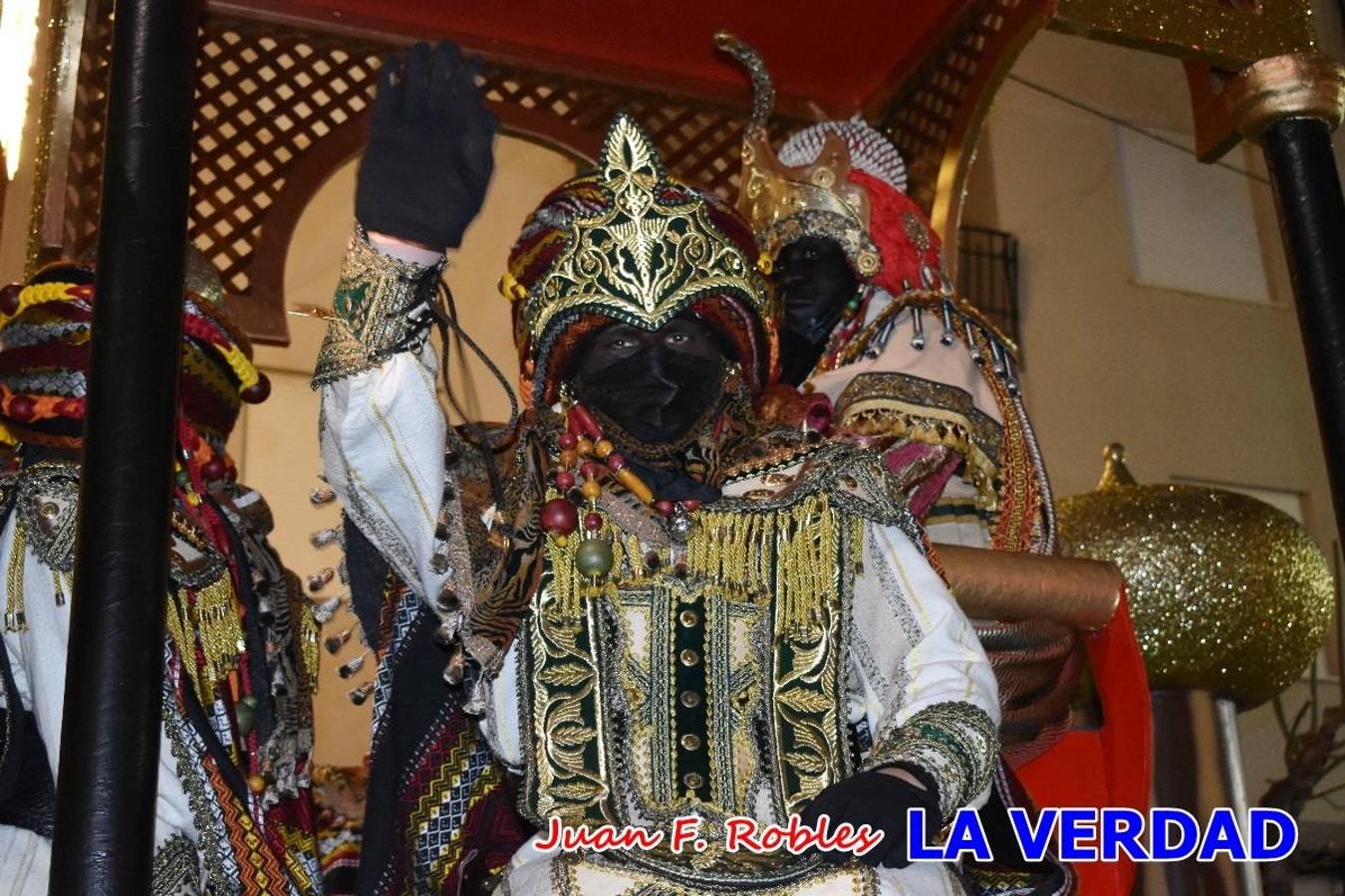 El Cortejo Real que precedía a las carrozas del Melchor, Gaspar y Baltasar, estaba compuesto por distintas carrozas, espectáculos musicales y personajes de fantasía. La Policía Local y el Cuerpo de Bomberos abrieron el recorrido, seguidos de Dafne Dance Academy, Goofy & Donald, Club Gymca VeraCruz, La Sirenita, Academia de Baile EDIG, Pinocho, Escuela de Baile de la Concejalía de Deportes, Las Mariposas, Escuela de Baile Ana, La Bella y la Bestia, la Guardia de Darth Vader y la Banda de Música La Compañía.