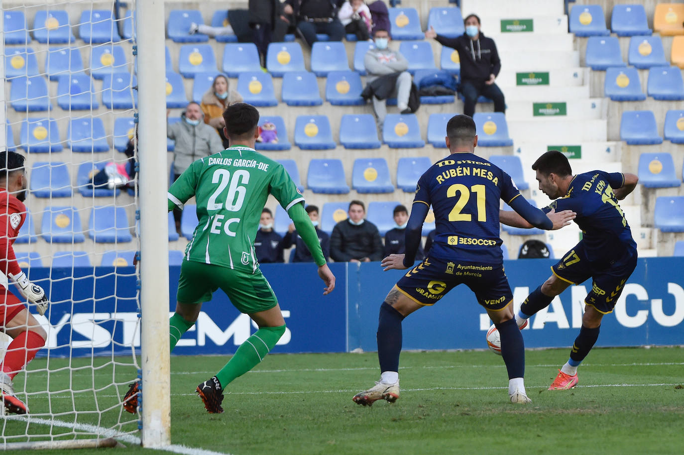 Fotos: La victoria del UCAM ante el Cornellá, en imágenes