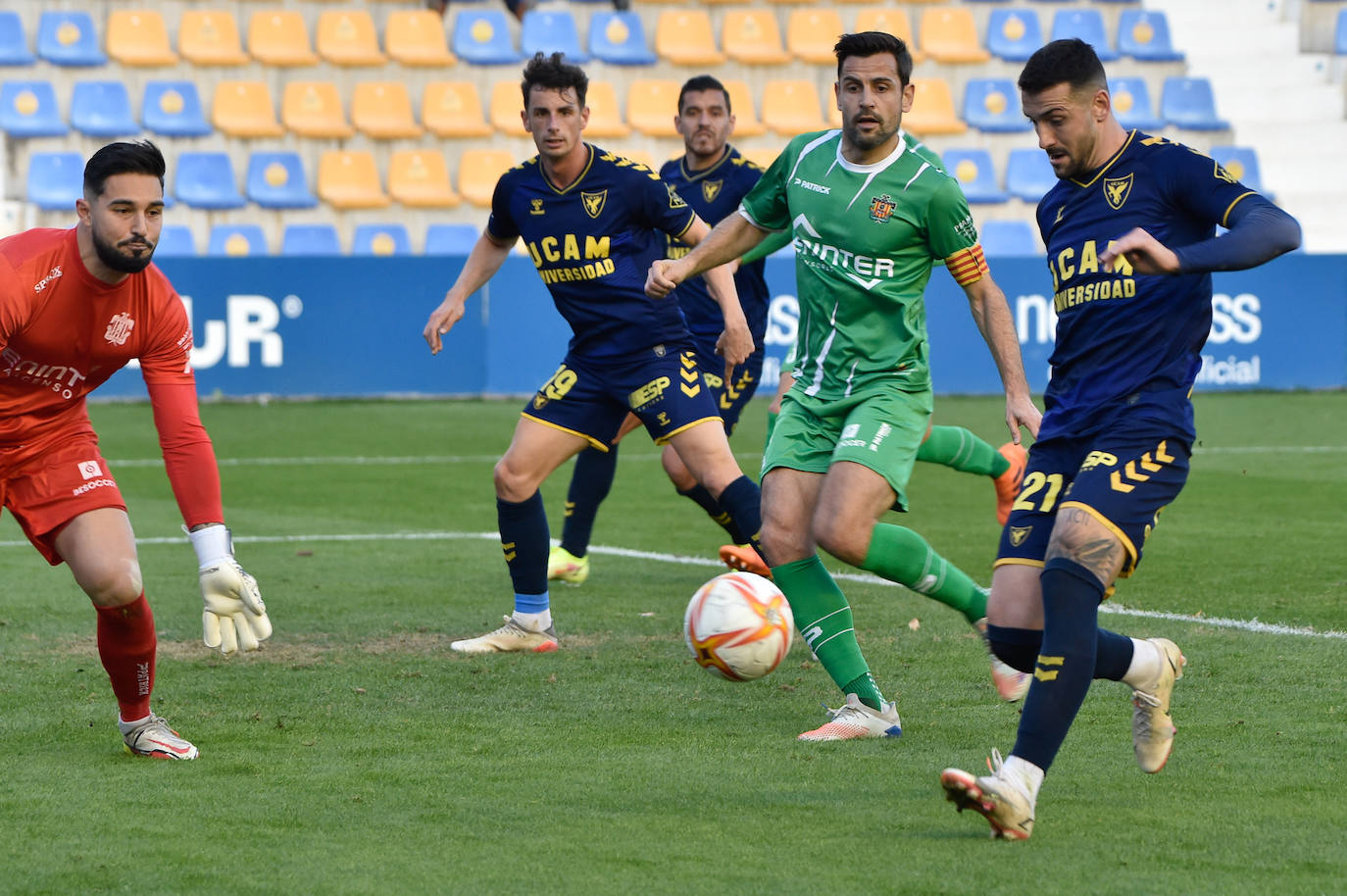 Fotos: La victoria del UCAM ante el Cornellá, en imágenes