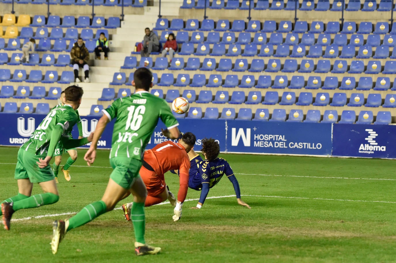 Fotos: La victoria del UCAM ante el Cornellá, en imágenes