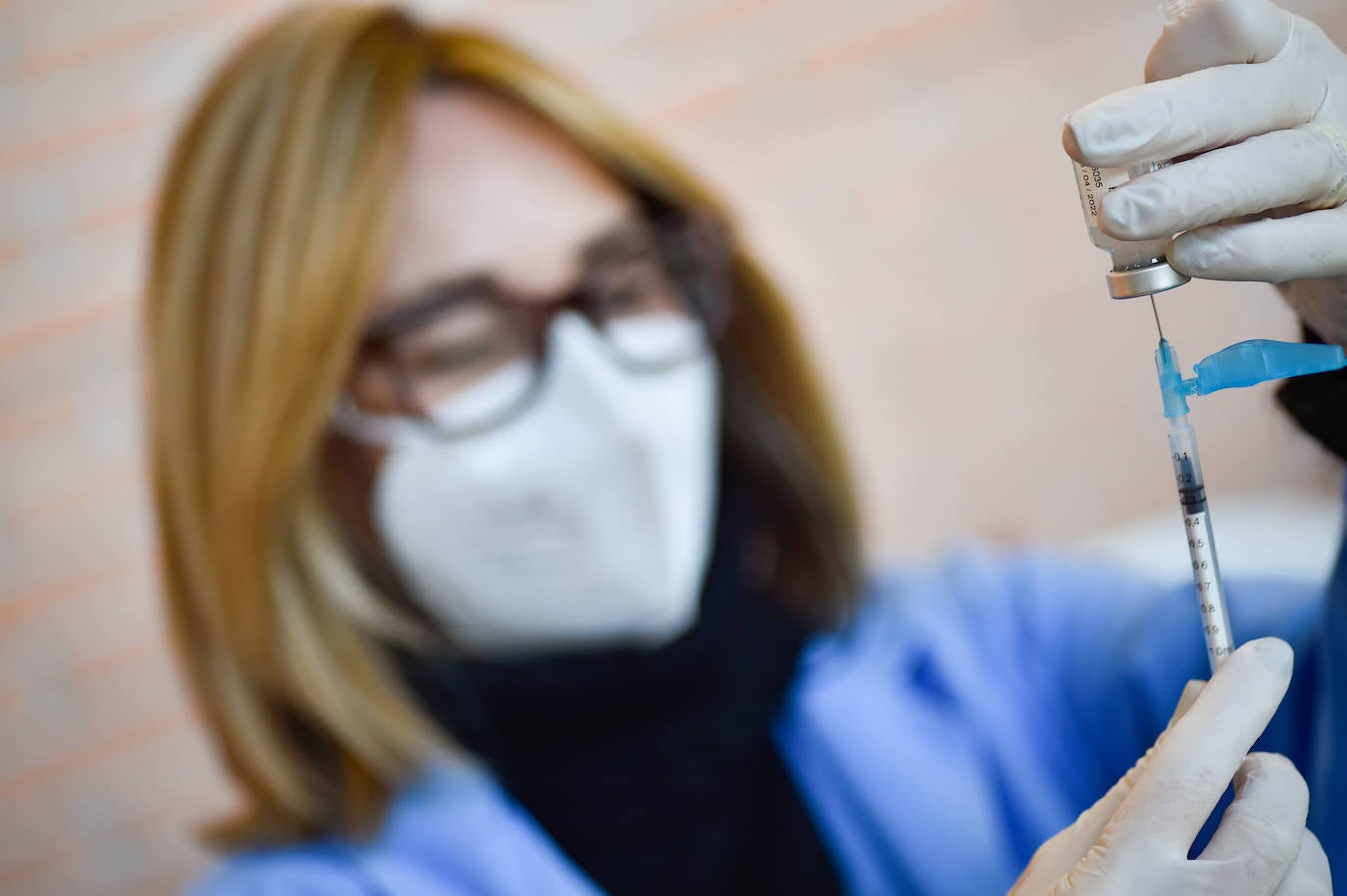 Fotos: Salud vacunó este domingo a más de 1.500 docentes en el Palacio de los Deportes de Murcia