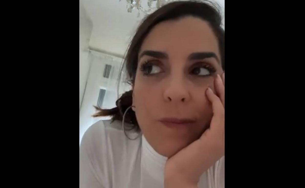 La murciana Ruth Lorenzo durante el vídeo que compartió en Twitter.