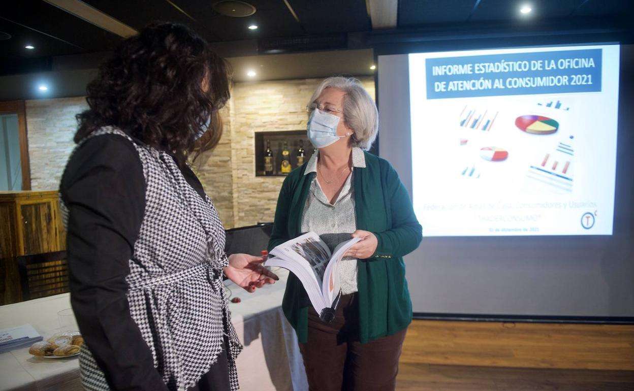 La presidenta de Thader Consumo, Juana Pérez, en la presentación del informe anual 