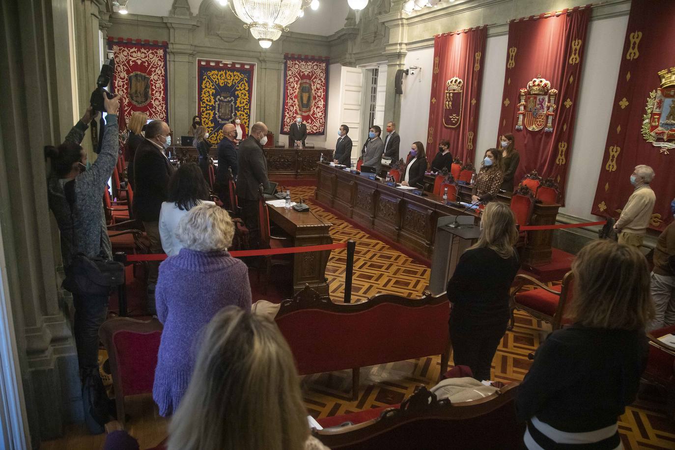 Fotos: El Pleno de Cartagena pide a la Comunidad que haga ya la vía de evacuación de Alumbres en caso de emergencia industrial