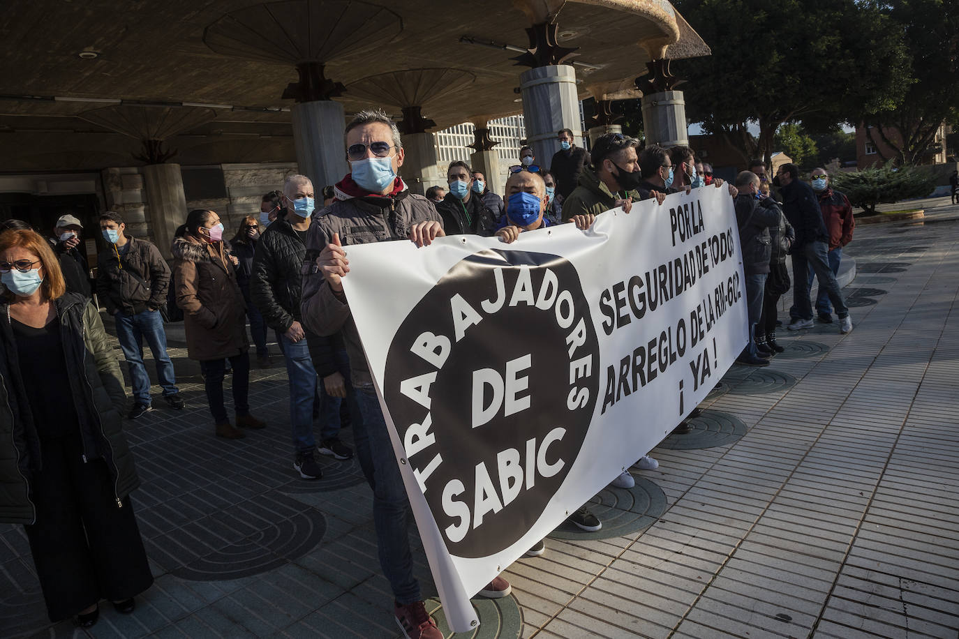 Fotos: Protesta de trabajadores de la planta de Sabic de La Aljorra