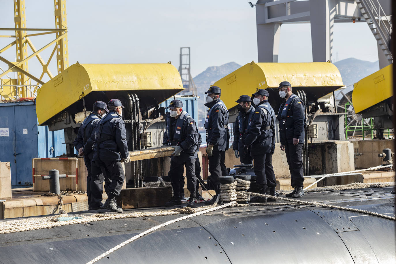 Fotos: Visita de la ministra de Defensa al astillero de Navantia en Cartagena