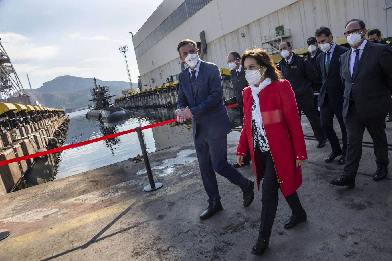 Fotos: Visita de la ministra de Defensa al astillero de Navantia en Cartagena