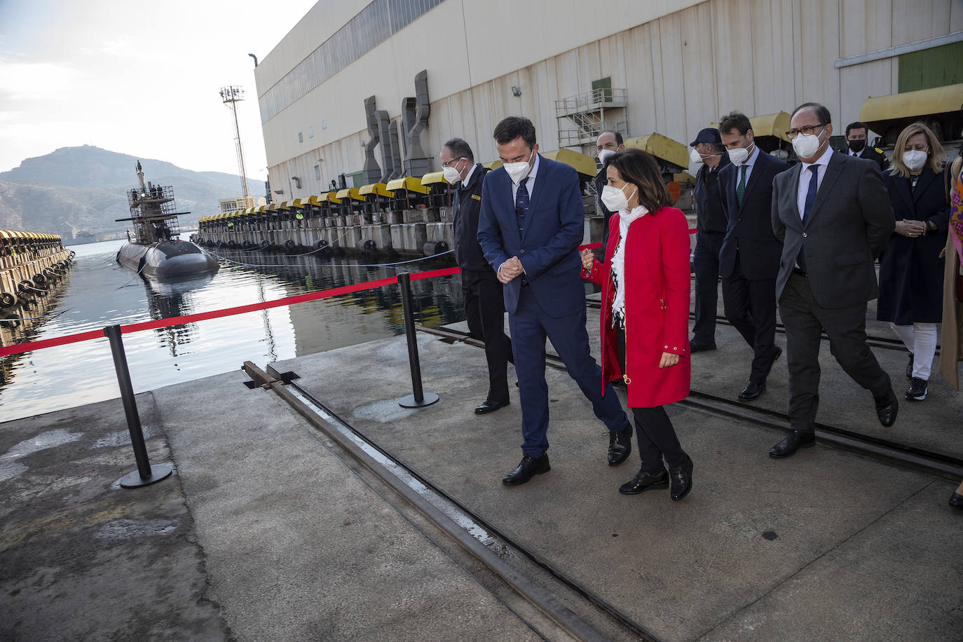 Fotos: Visita de la ministra de Defensa al astillero de Navantia en Cartagena