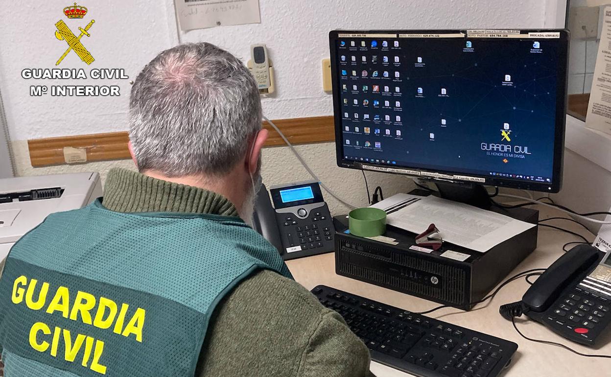 Un agente de la Guardia Civil.