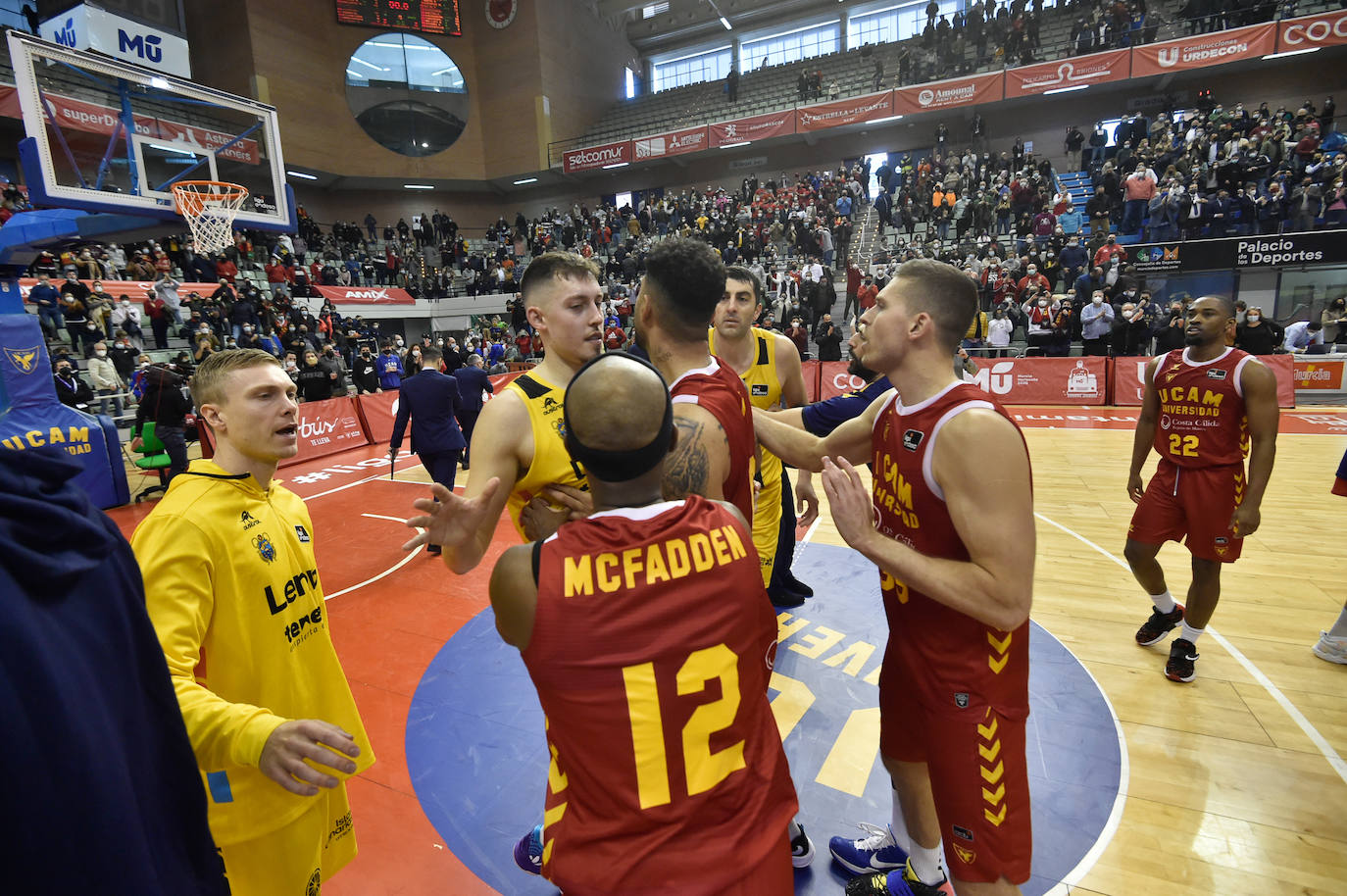 Fotos: El UCAM supera al Tenerife y se clasifica para la Copa del Rey