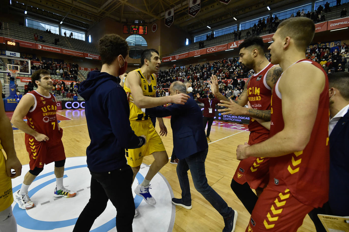 Fotos: El UCAM supera al Tenerife y se clasifica para la Copa del Rey