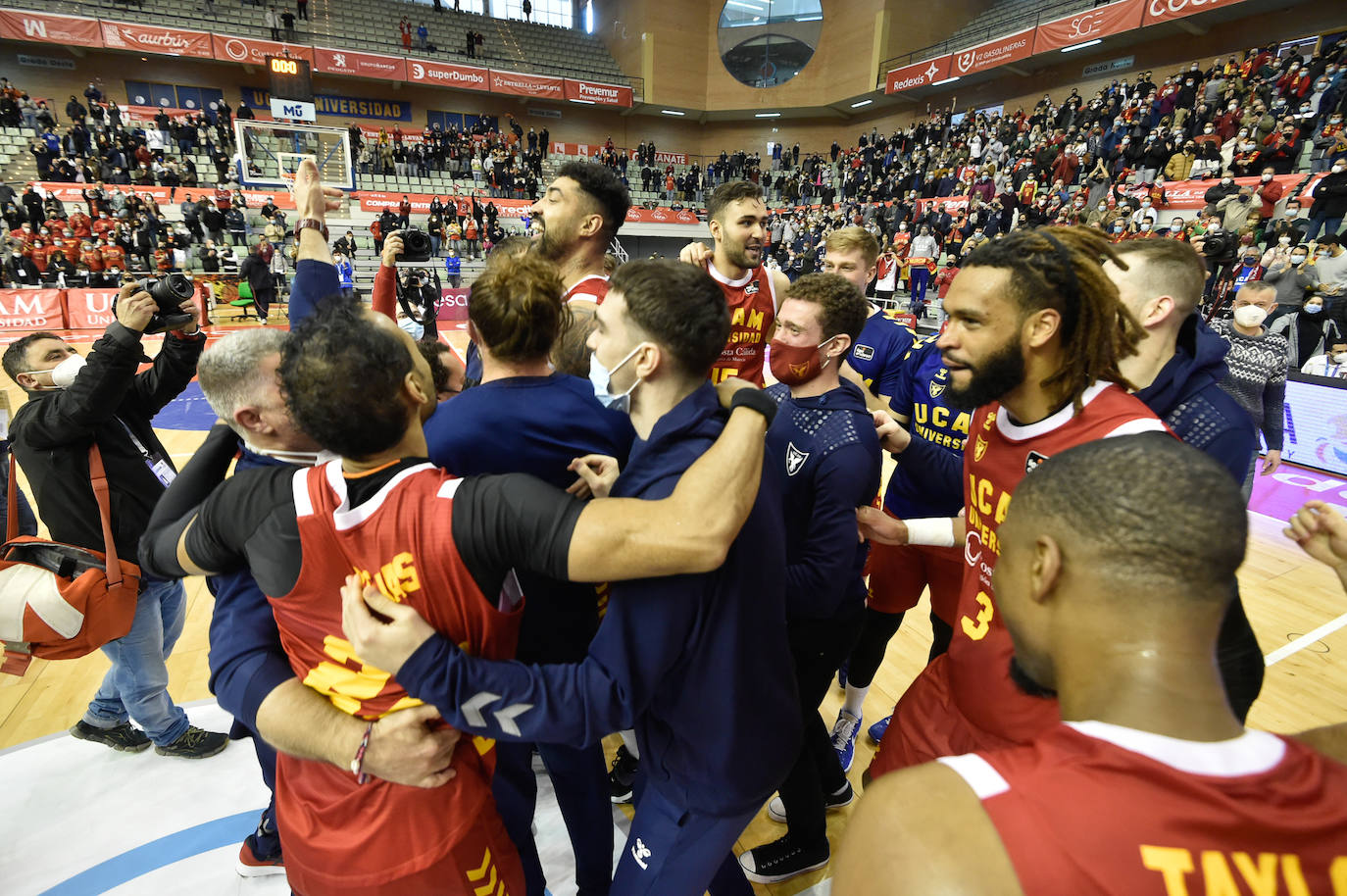 Fotos: El UCAM supera al Tenerife y se clasifica para la Copa del Rey