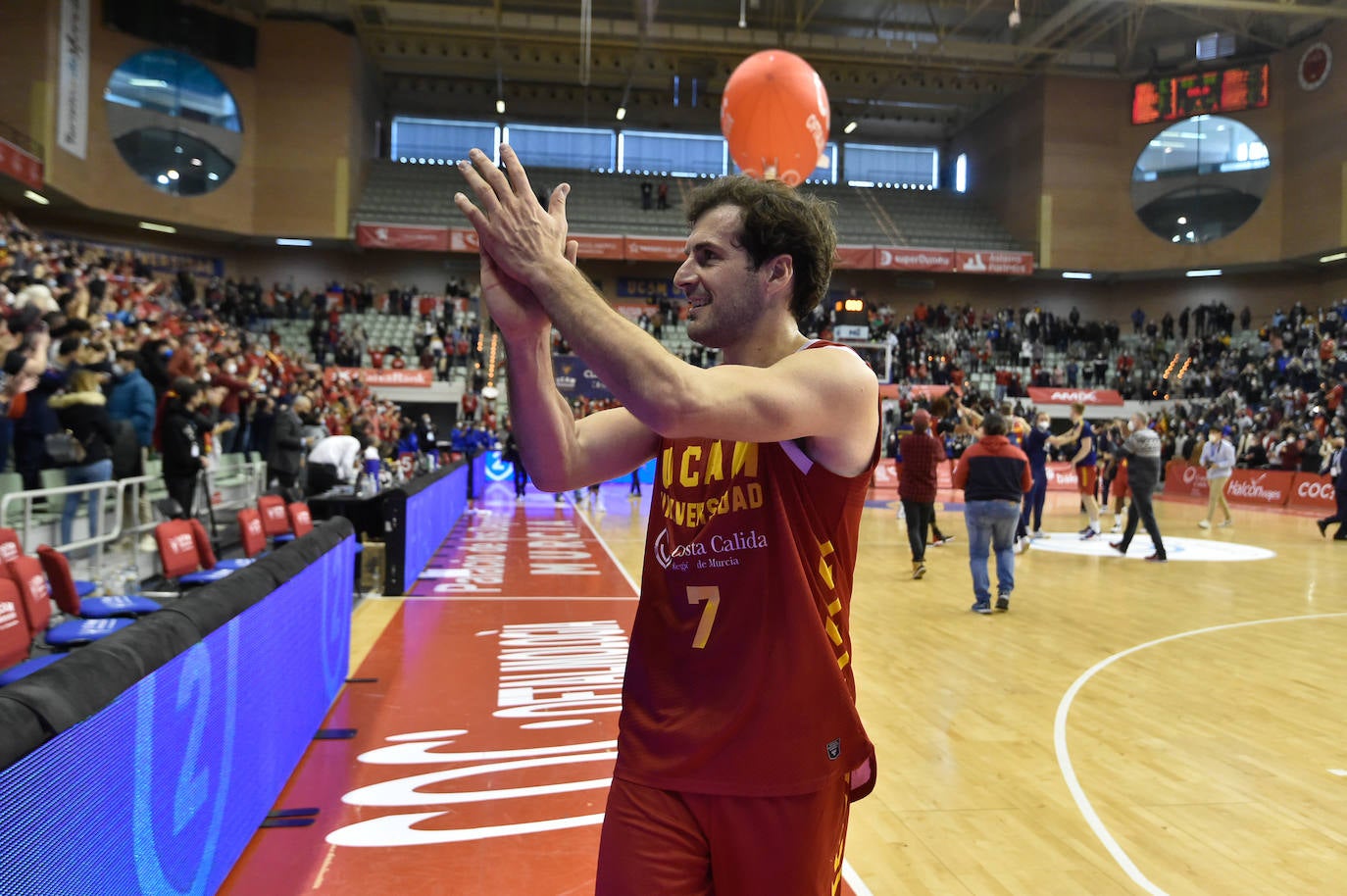 Fotos: El UCAM supera al Tenerife y se clasifica para la Copa del Rey