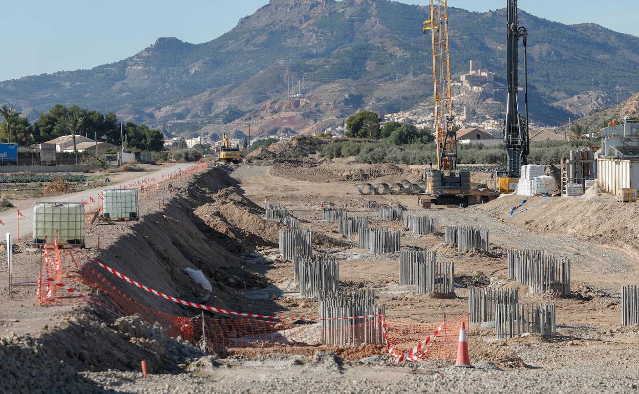 Obras del trazado del AVE en Lorca, en una foto de archivo.