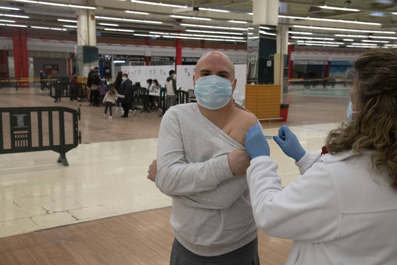 Fotos: Tercera dosis de la vacuna en Cartagena