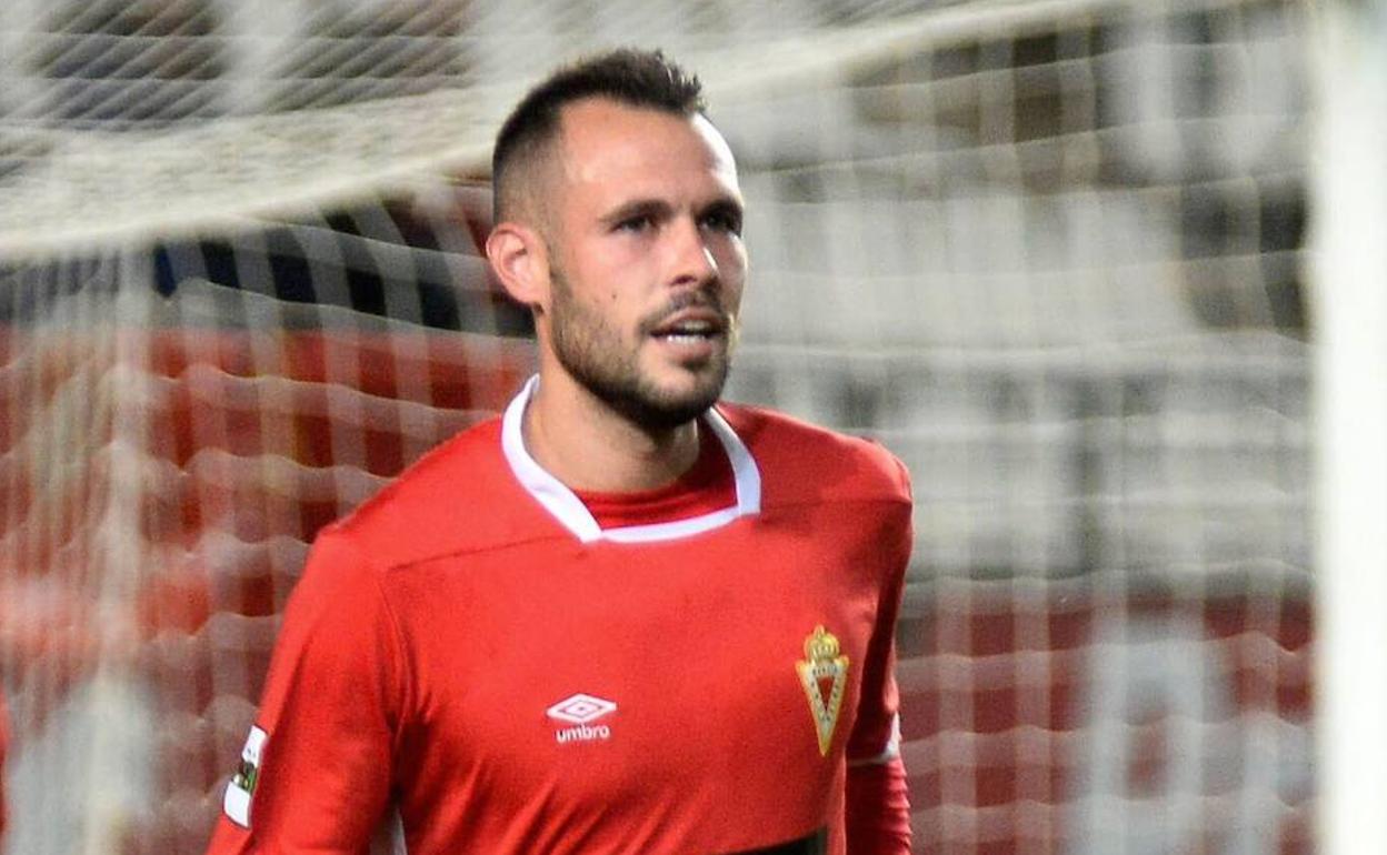 Santi Jara, en 2017, durante su anterior etapa en el Real Murcia.