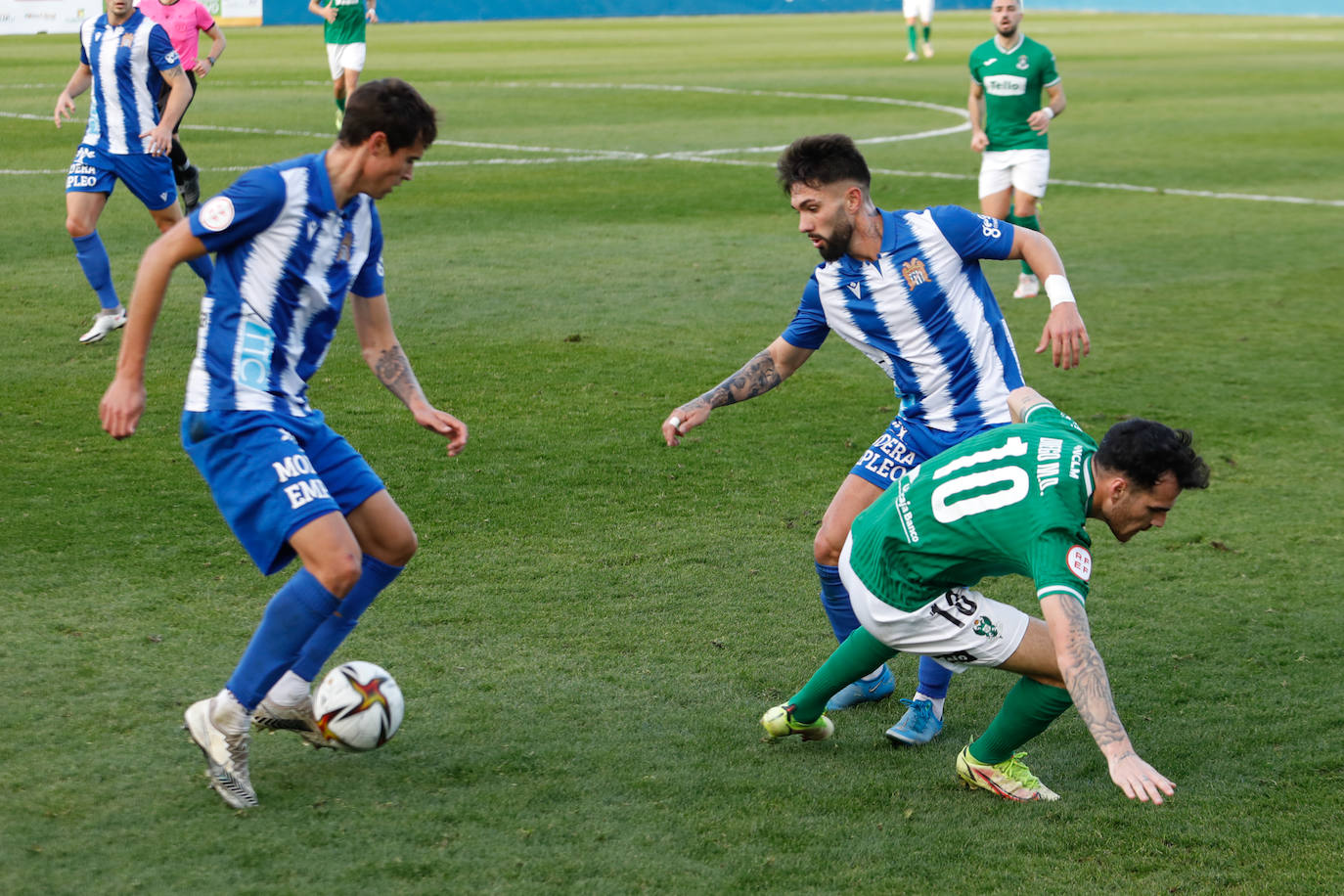 Fotos: El Águilas no detiene su caída