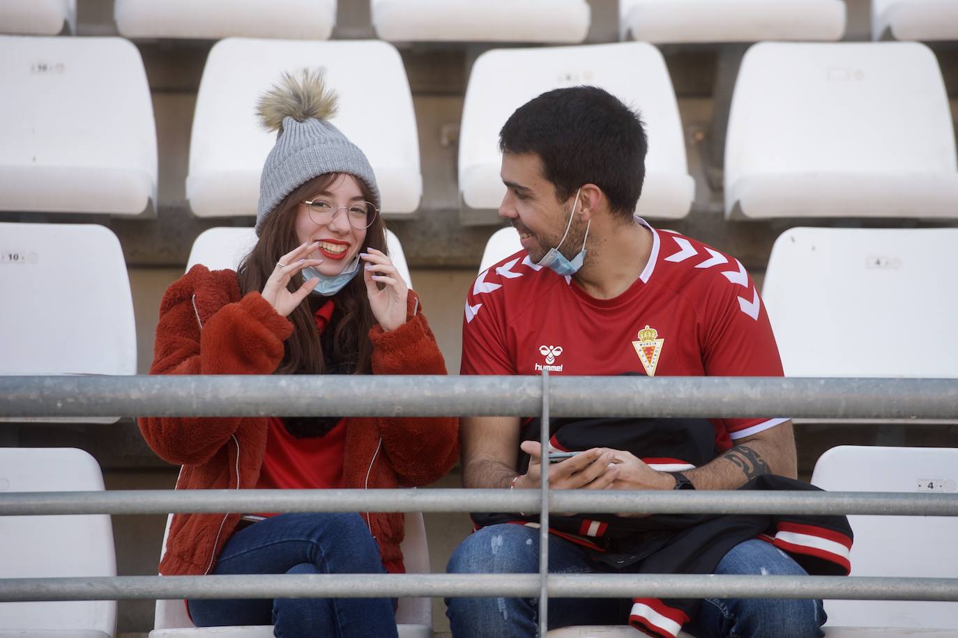 Fotos: El Enrique Roca, en la victoria del Real Murcia