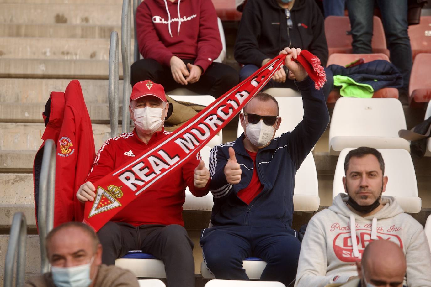 Fotos: El Enrique Roca, en la victoria del Real Murcia