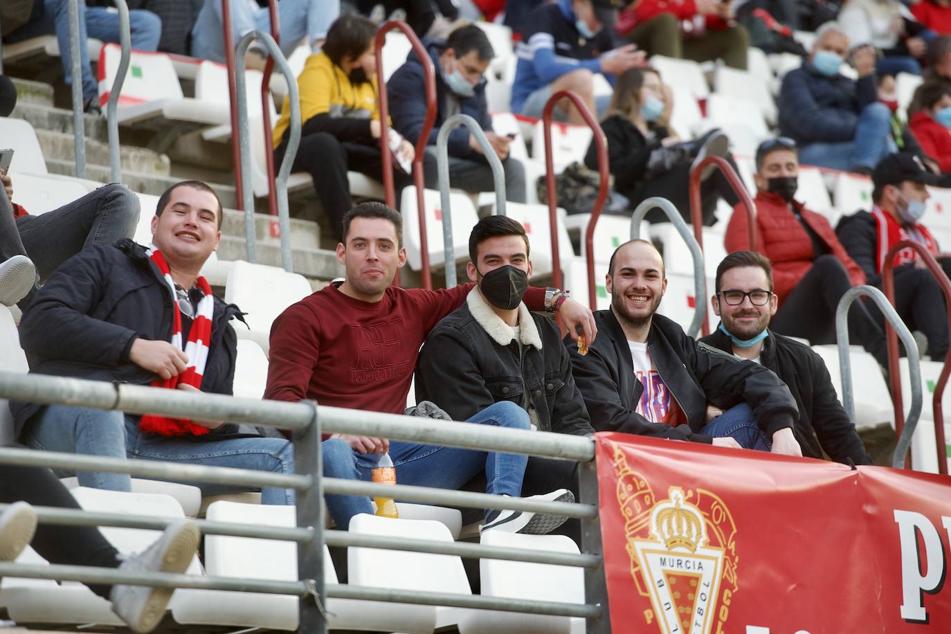 Fotos: El Enrique Roca, en la victoria del Real Murcia