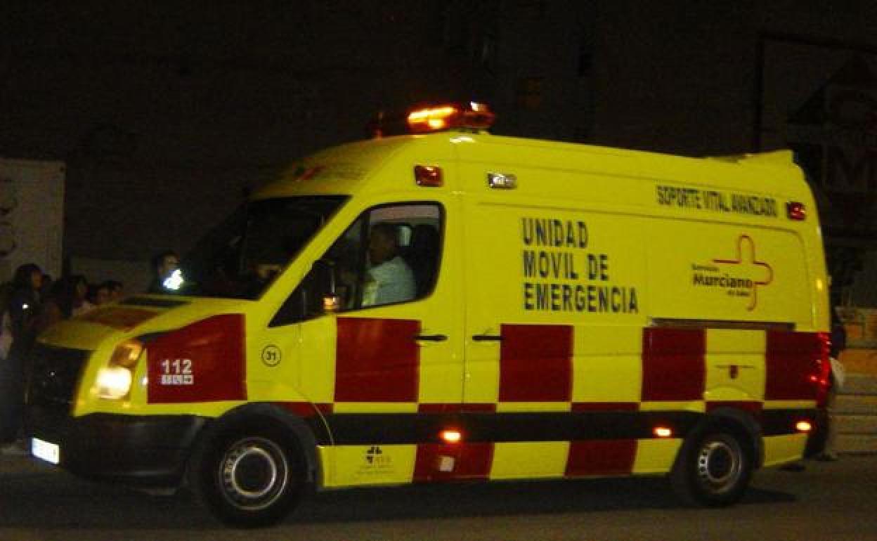 Una unidad móvil de emergencias, en una fotografía de archivo.