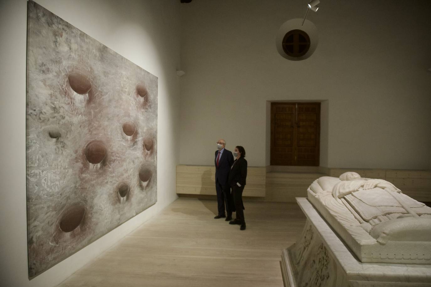 Fotos: La exposición &#039;Atlas, coordenadas e identidades&#039; reúne en San Esteban obras maestras de la pintura del siglo XX