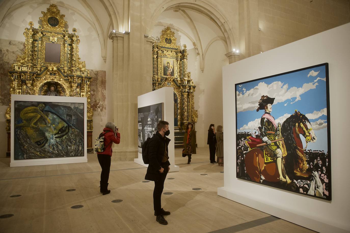 Fotos: La exposición &#039;Atlas, coordenadas e identidades&#039; reúne en San Esteban obras maestras de la pintura del siglo XX