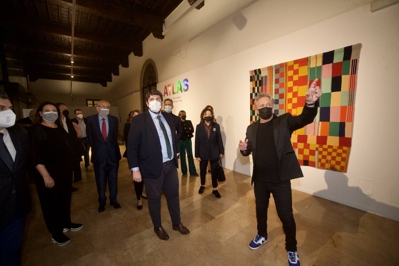 Fotos: La exposición &#039;Atlas, coordenadas e identidades&#039; reúne en San Esteban obras maestras de la pintura del siglo XX