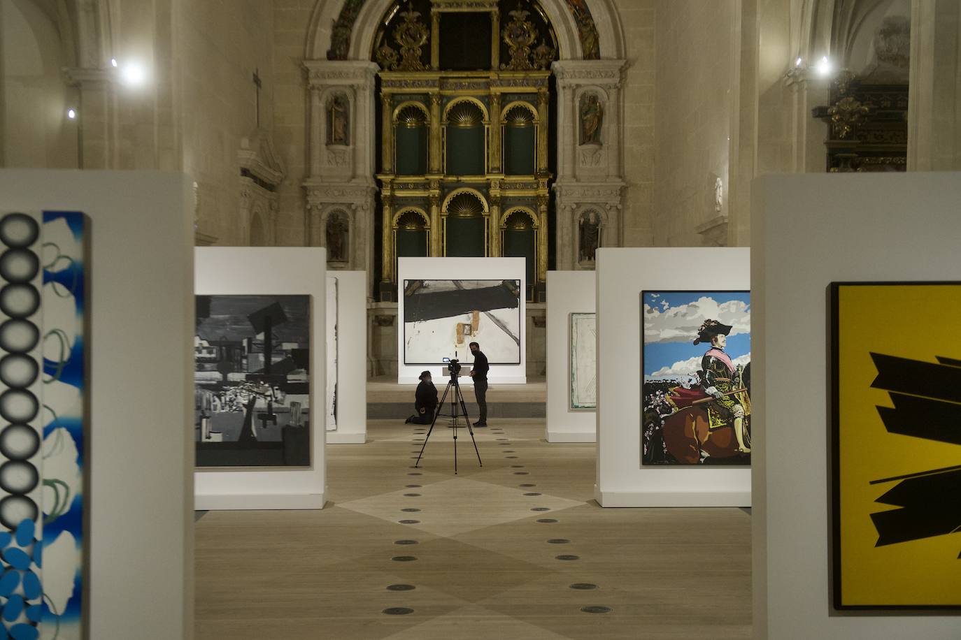 Fotos: La exposición &#039;Atlas, coordenadas e identidades&#039; reúne en San Esteban obras maestras de la pintura del siglo XX
