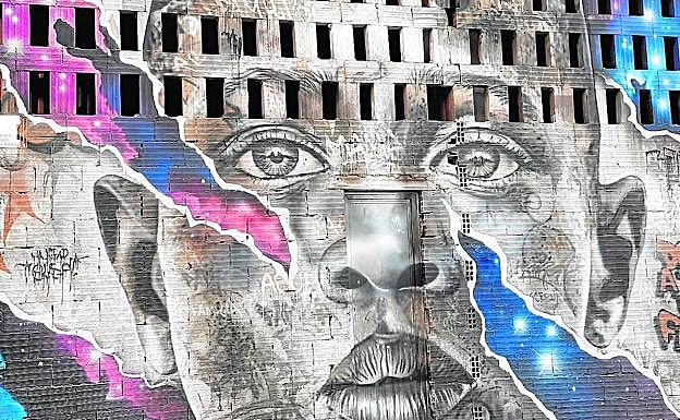 Mural de Sfhir dedicado a la familia por el Día Mundial del Niño.