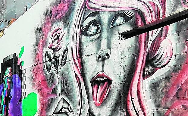 Mural de Shore en la calle Matemático Férez.