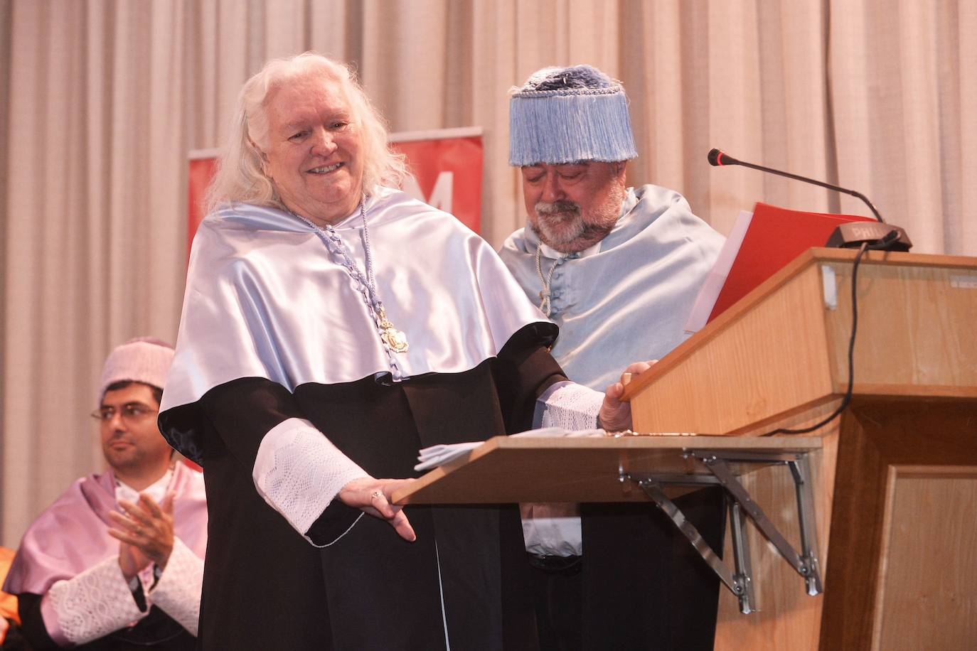 Fue nombrada Doctora Honoris Causa en la Universidad de Murcia en 2015.