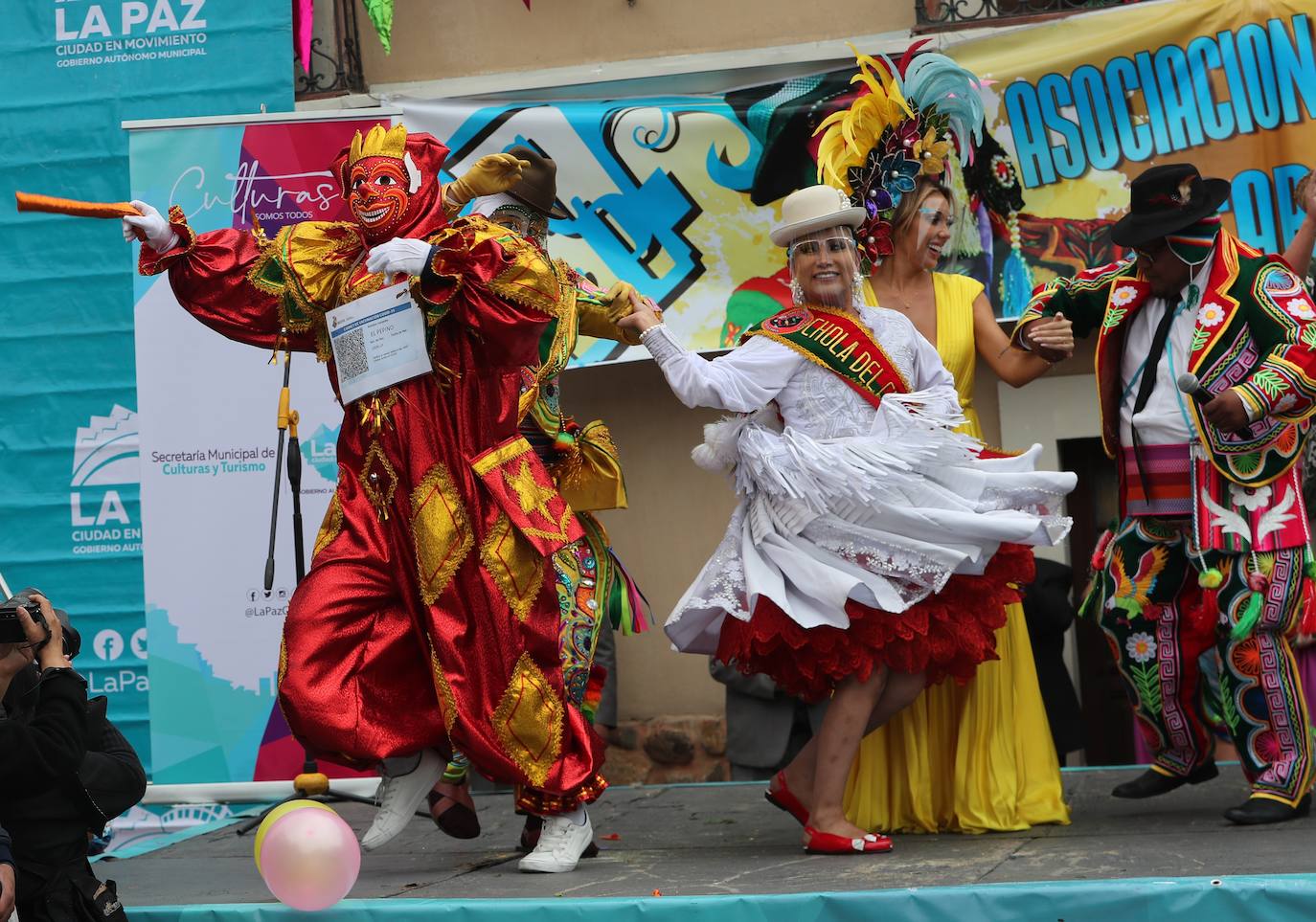 Fotos: Un beso y una vacuna para el Pepino