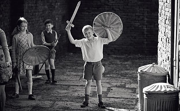 Un fotograma de 'Belfast'.