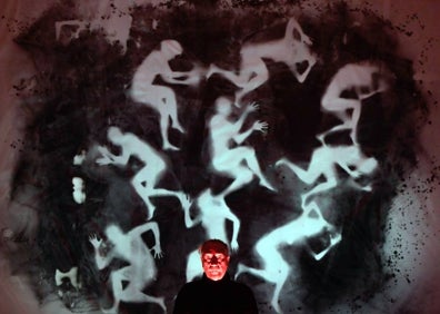 Imagen secundaria 1 - Tomy Ceballos | Fotógrafo: «En unos siglos dirán de nosotros: &#039;Estos no se enteraban de nada&#039;»