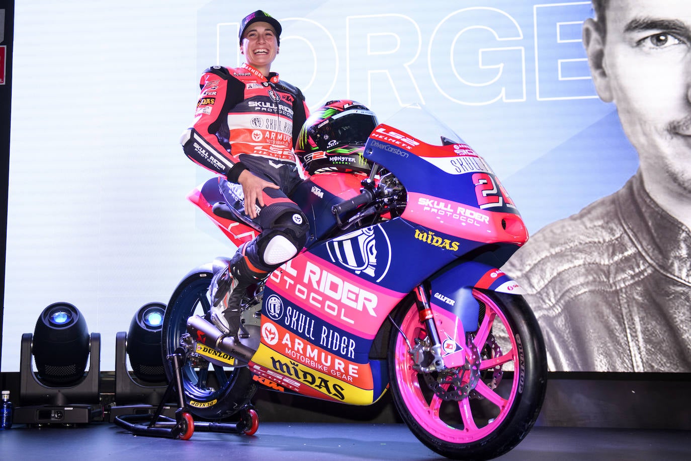 Fotos: El equipo BOÉ SKX presenta en Murcia su nuevo proyecto con Ana Carrasco