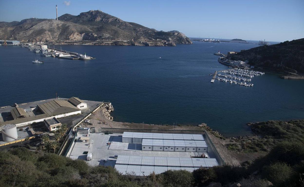 El centro de atención temporal de extranjeros (CATE) junto a El Espalmador.