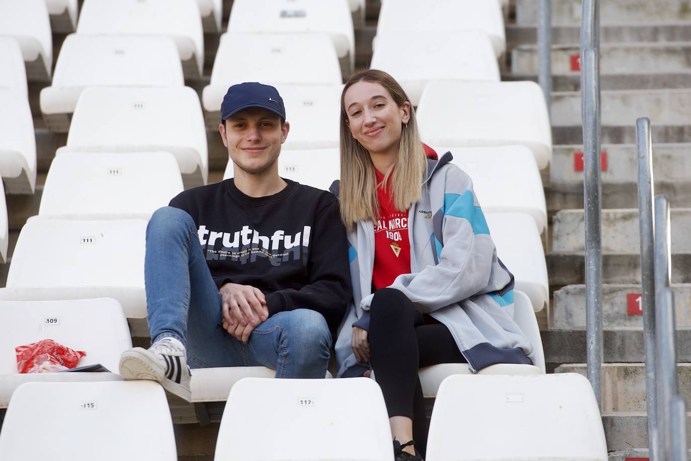 Fotos: Búscate en las gradas del Enrique Roca