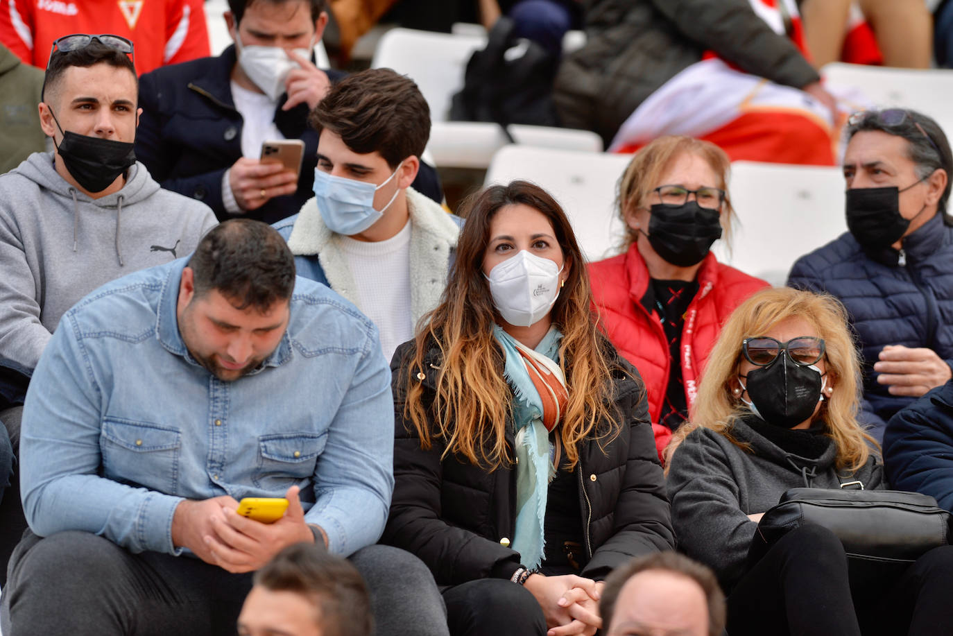 Fotos: Búscate en las gradas del Enrique Roca