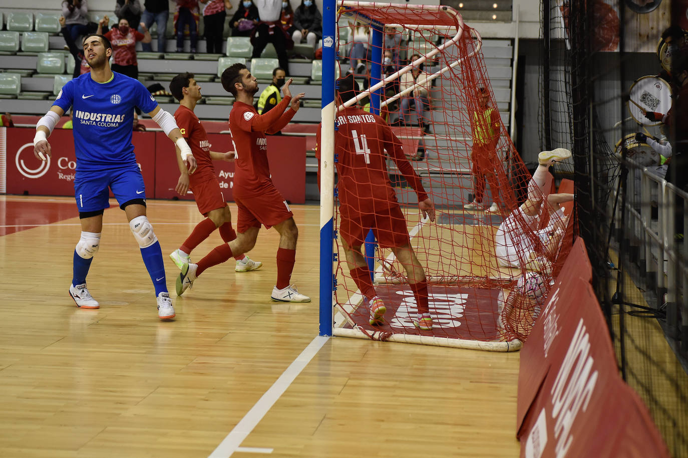 Fotos: La victoria de ElPozo, en imágenes