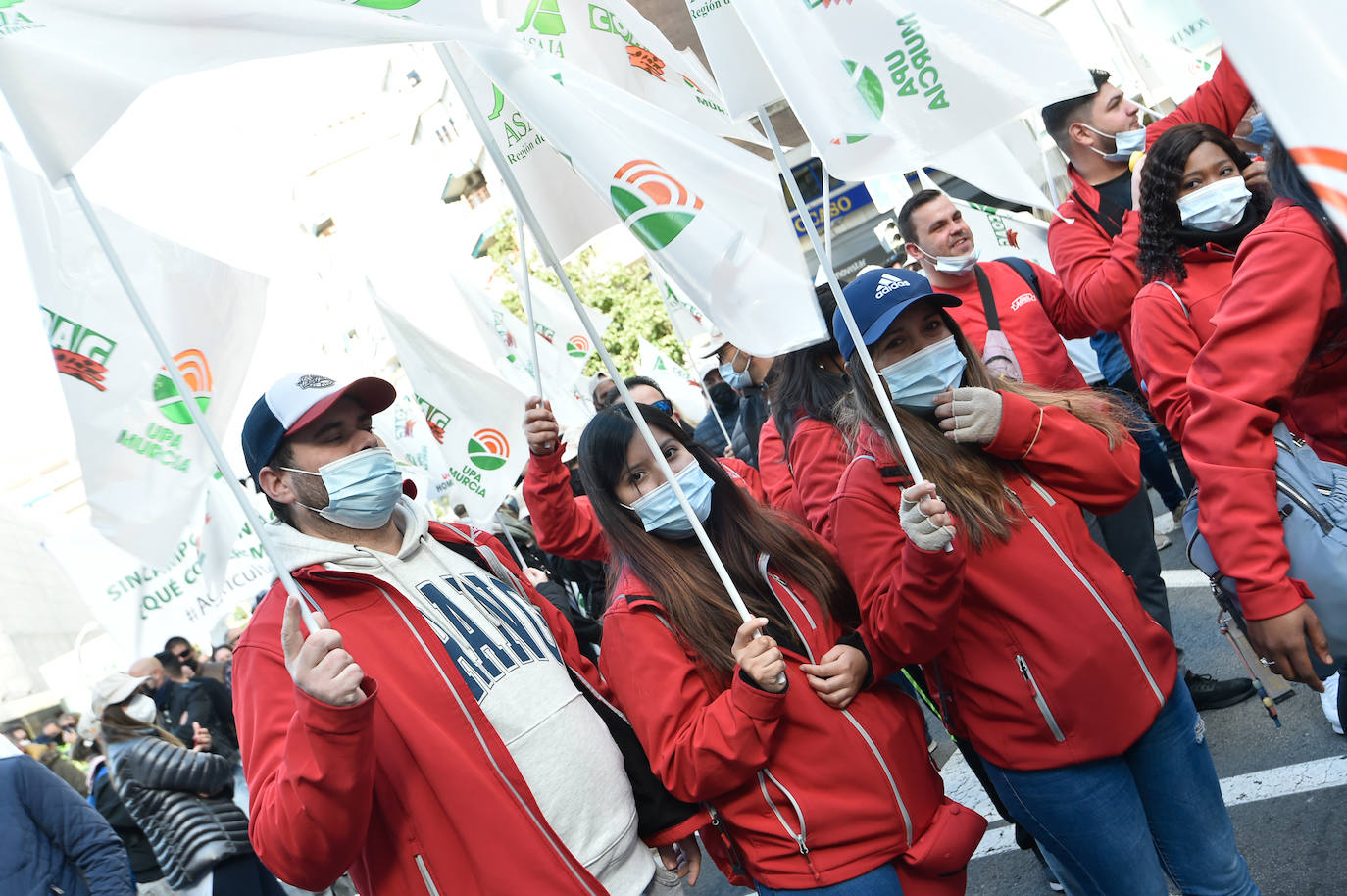 Fotos: Los agricultores salen a la calle en Murcia por la mejora del sector