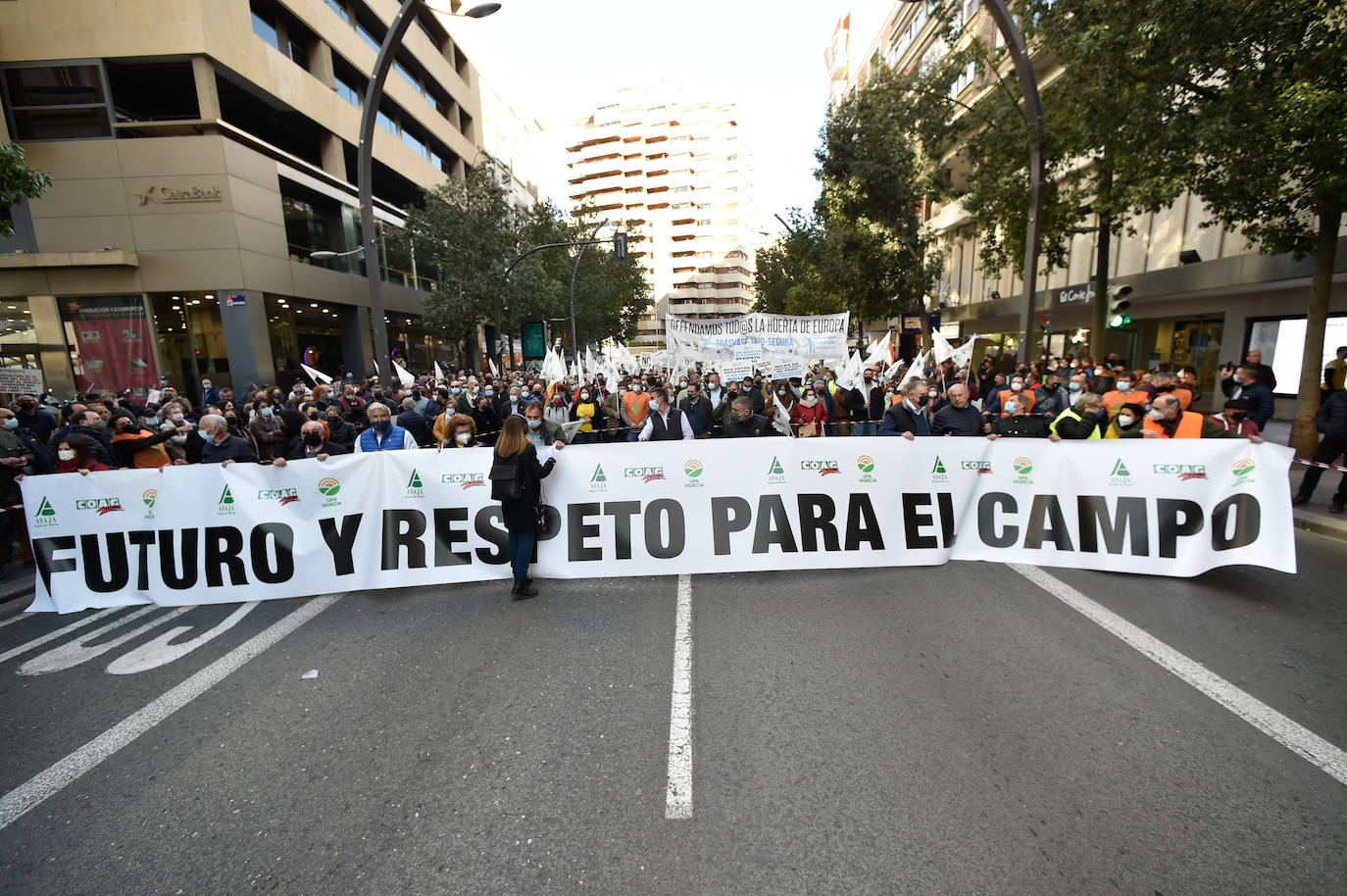 Fotos: Los agricultores salen a la calle en Murcia por la mejora del sector