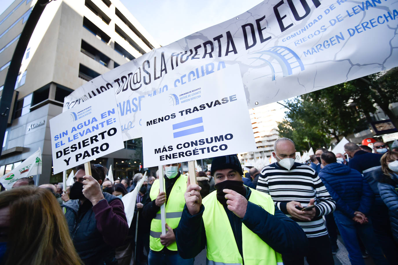 Fotos: Los agricultores salen a la calle en Murcia por la mejora del sector