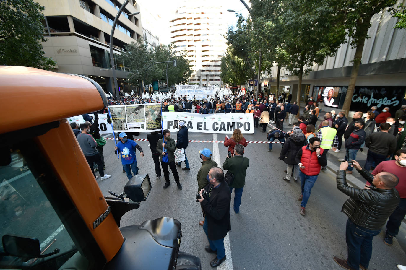 Fotos: Los agricultores salen a la calle en Murcia por la mejora del sector