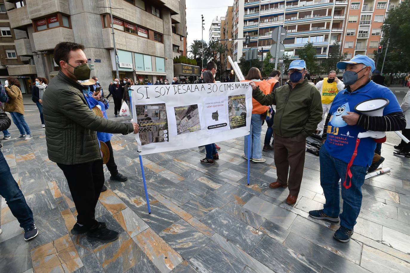 Fotos: Los agricultores salen a la calle en Murcia por la mejora del sector