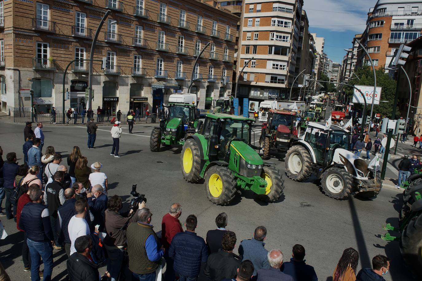 Fotos: Más de 500 tractores y camiones toman este miércoles Murcia en la manifestación del campo