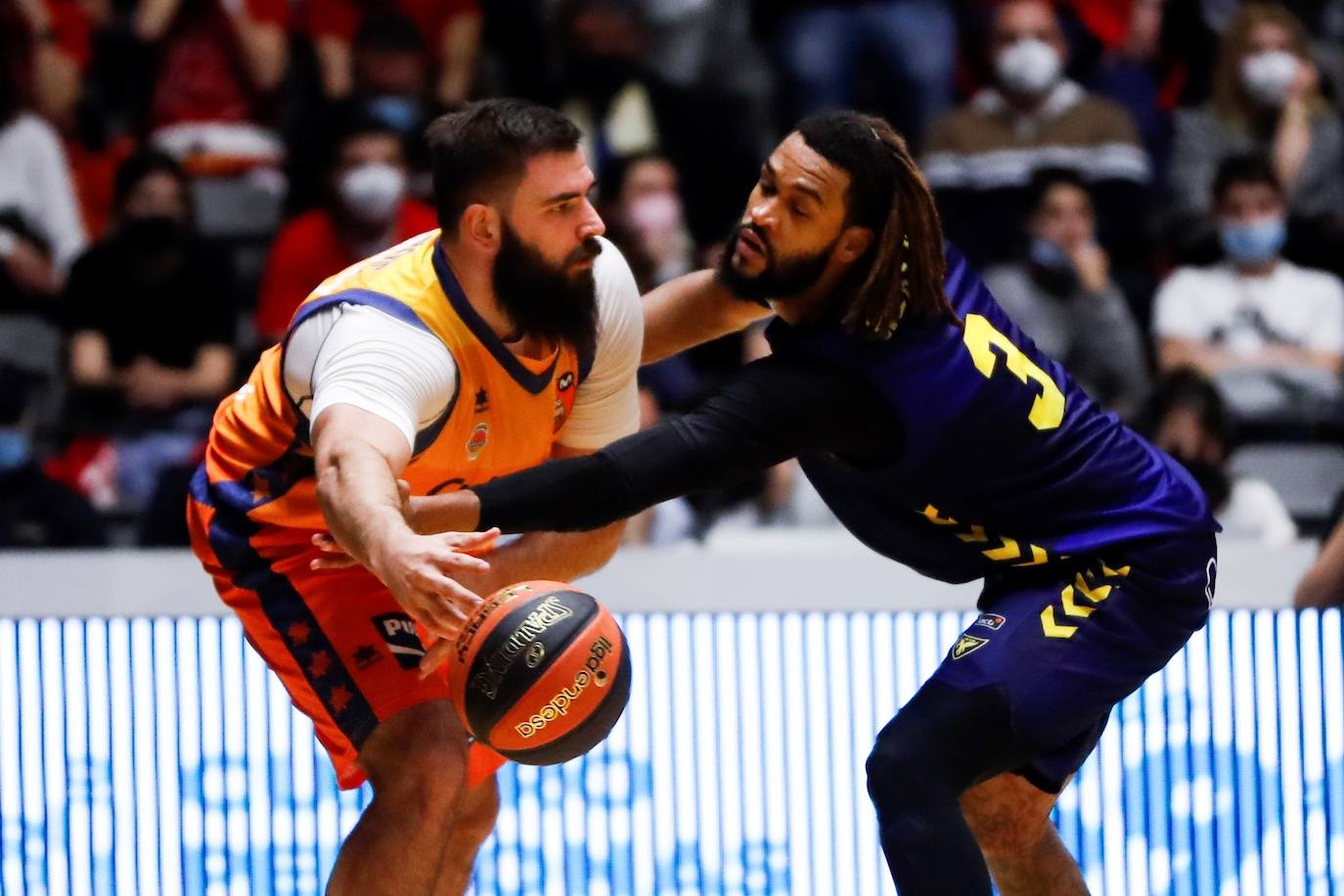 Fotos: La victoria del UCAM Murcia contra el Valencia Basket, en imágenes