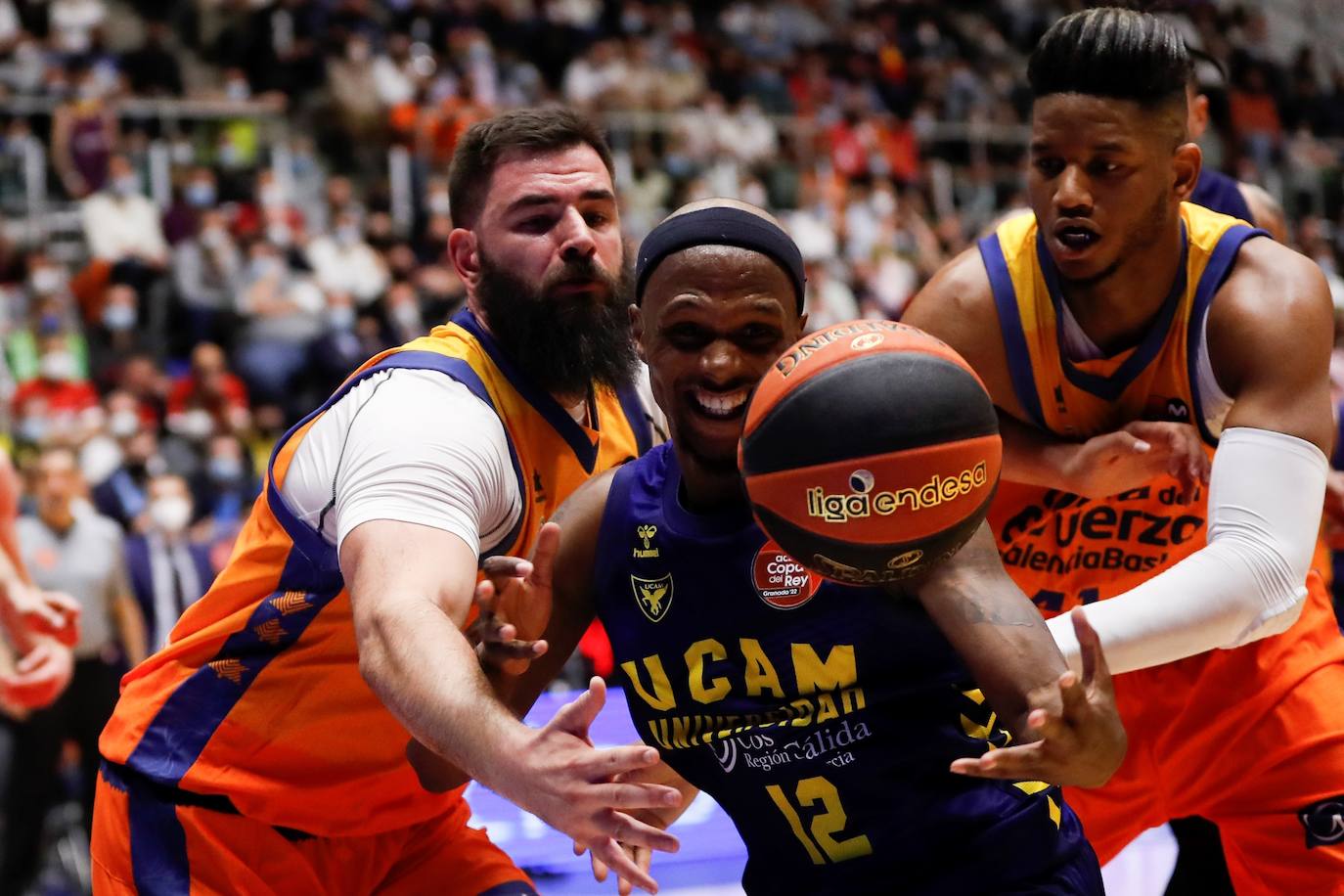 Fotos: La victoria del UCAM Murcia contra el Valencia Basket, en imágenes